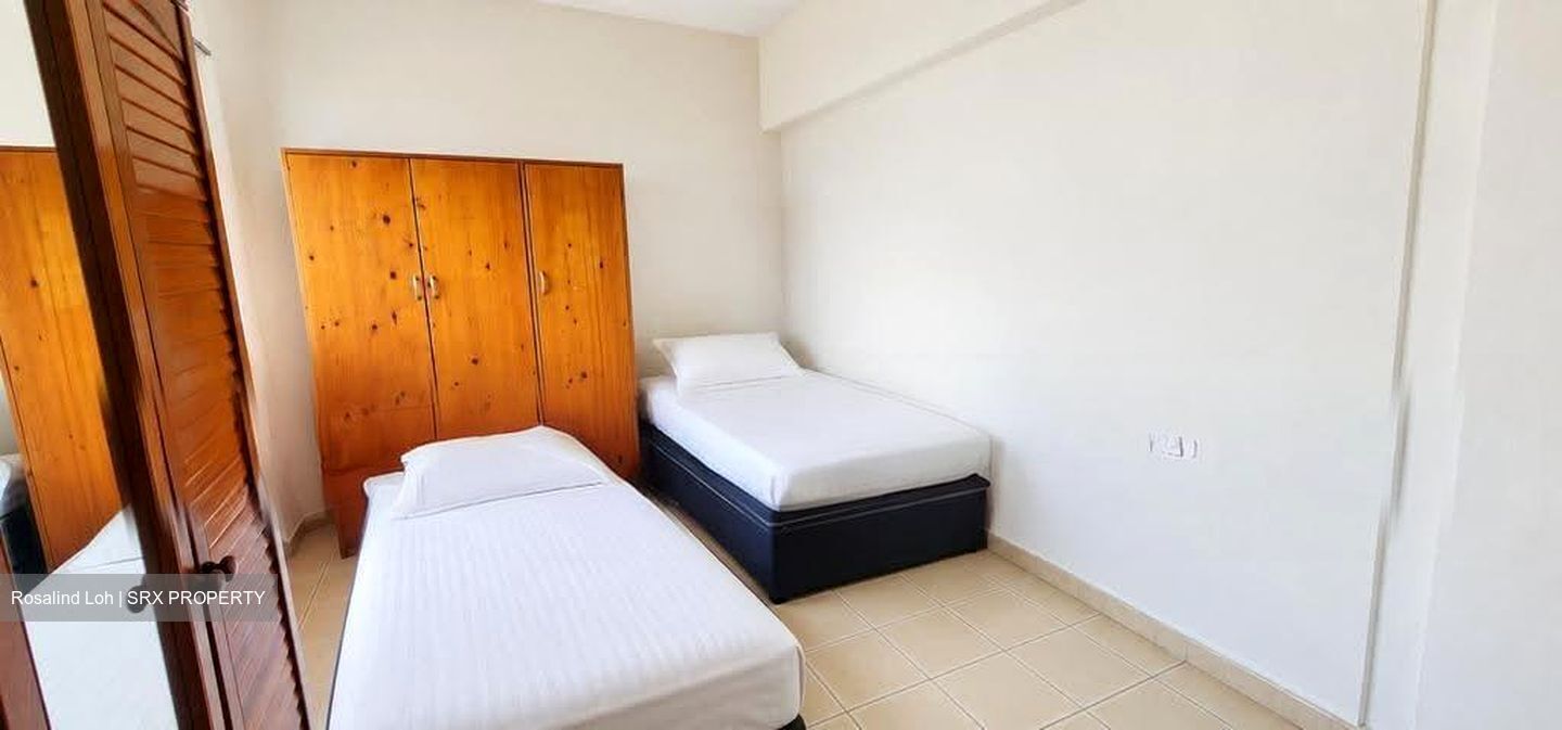 Blk 211 Jurong East Street 21 (Jurong East), HDB 4 Rooms #626522151